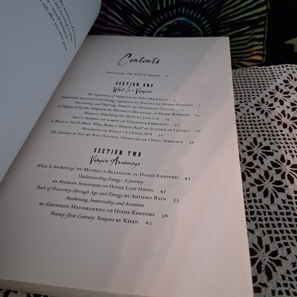 Pair Of Vampire Books Pictures And Lore David J. Skal And Michelle Belanger Used - Picture 5 of 16